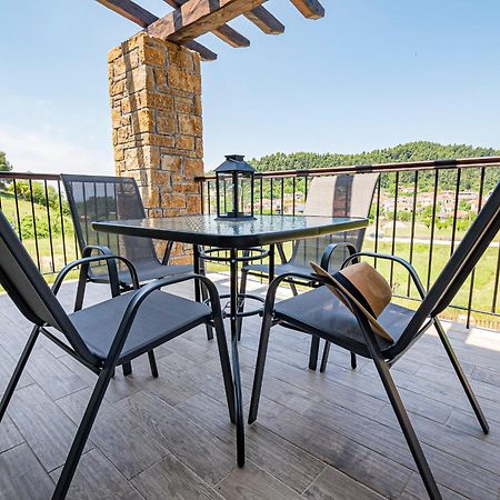 Penelope Luxury Suites Fourka Exterior photo