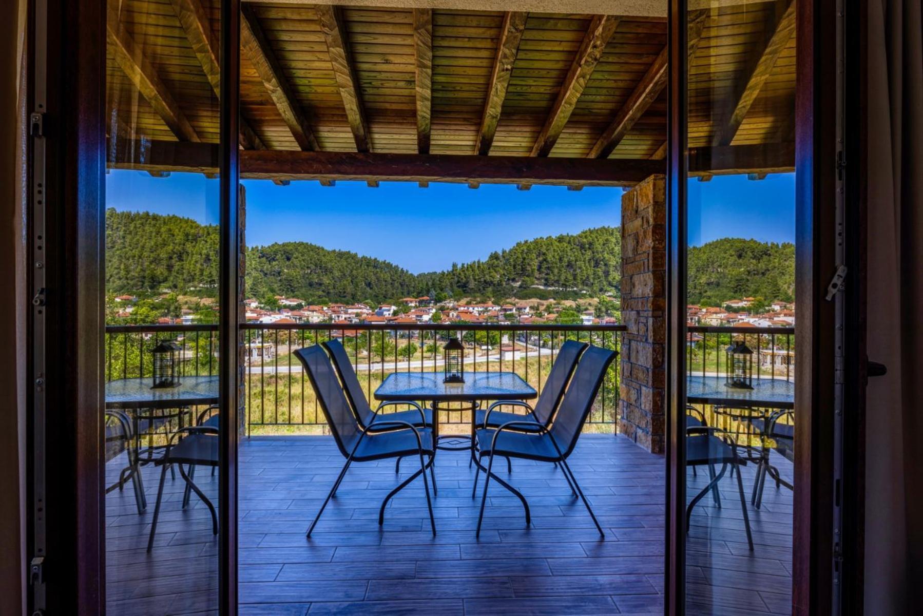 Penelope Luxury Suites Fourka Exterior photo