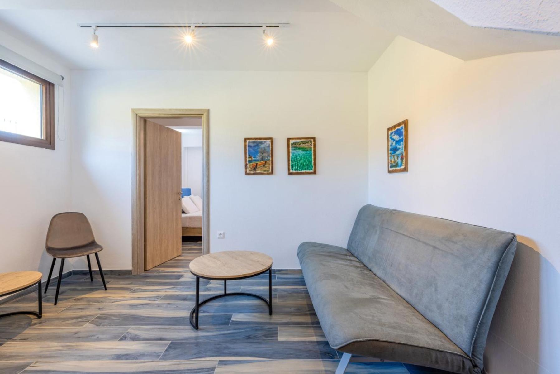 Penelope Luxury Suites Fourka Exterior photo